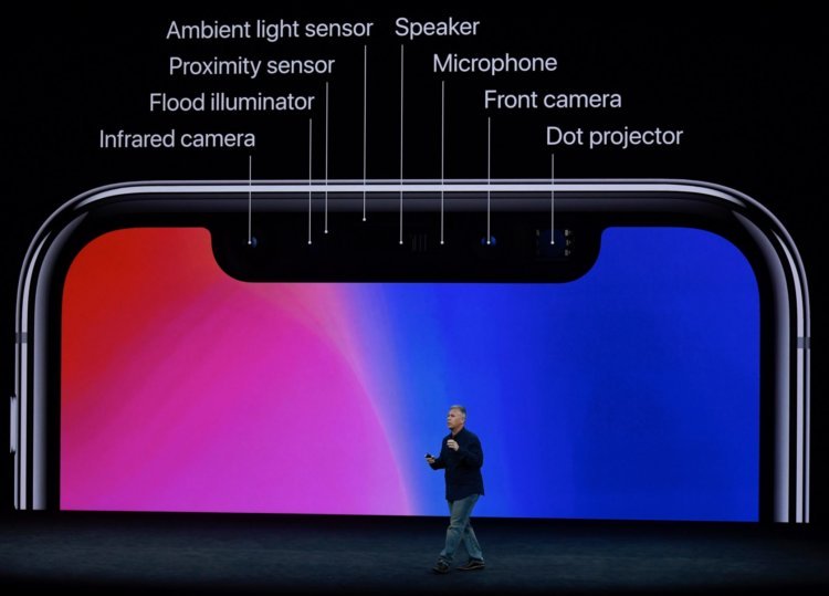 В iPhone 12 снова будет Lightning и “чёлка”? 