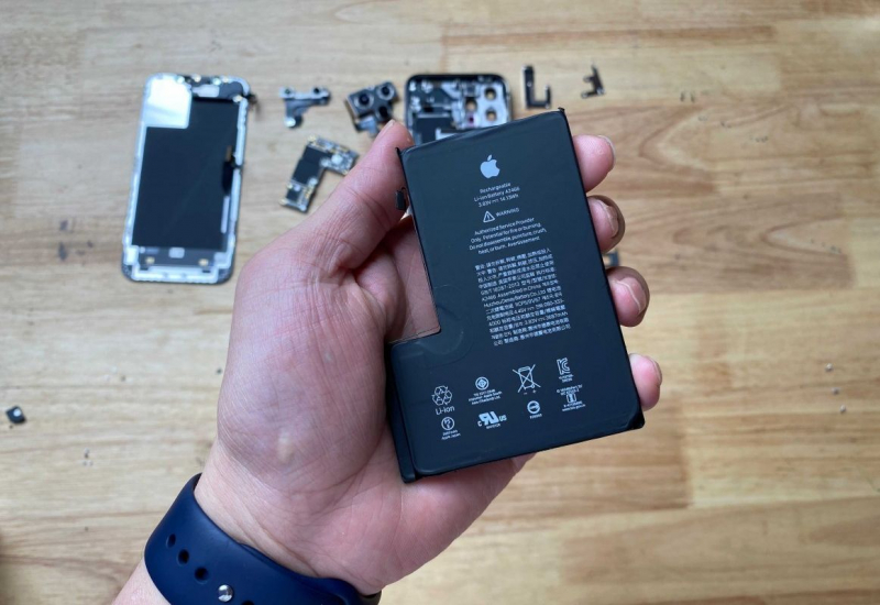 
            Меньше, чем у iPhone 11 Pro Max: раскрыта ёмкость батареи iPhone 12 Pro Max
    