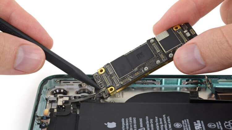 Почему Apple никогда не говорит, сколько в iPhone оперативной памяти? 
