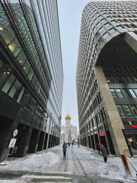 В Москве наконец-то сугробы! Посмотрим, как камеры iPhone 12 Pro Max вытянули снег, мороз и солнце…