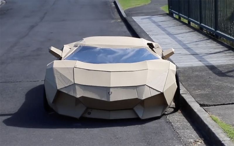 22-летний парень сделал Lamborghini Aventador из картона и продал его за 10 тысяч долларов