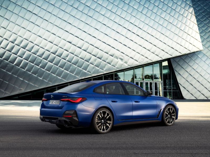 BMW представила электрический седан i4 с запасом хода 480 км
