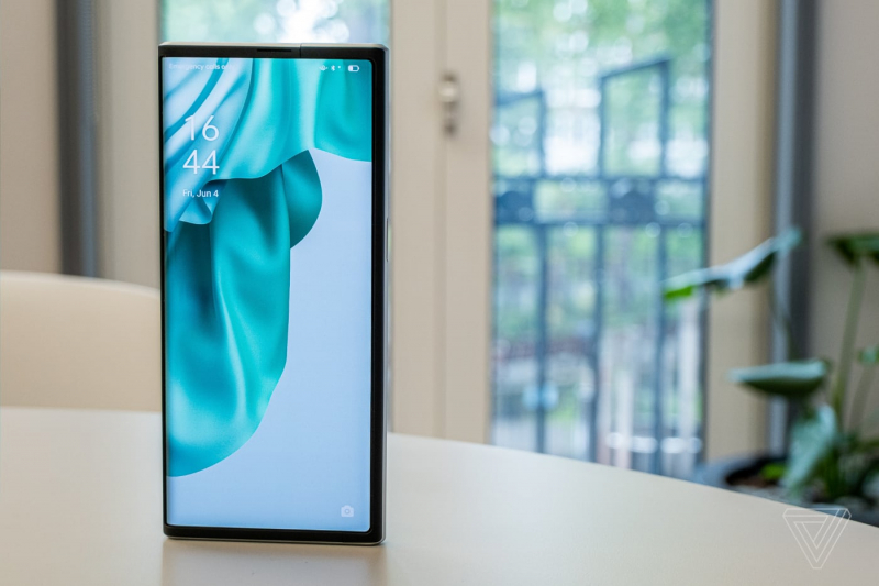 Появился первый обзор смартфона Oppo X 2021 с раздвижным экраном