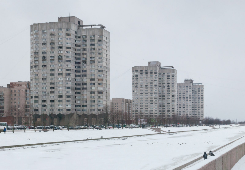 Фотографы показали советские дома в Германии, Польше и России. Странные углы и привычные человейники
