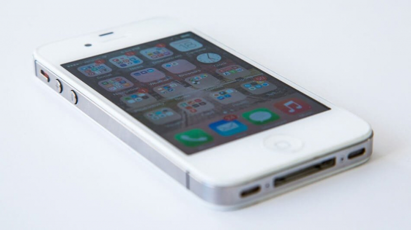 iPhone 4: Антеннагейт, утечки и “белая горячка” 