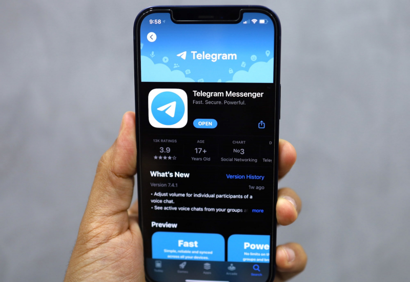 Роскомнадзор потребовал от Telegram заблокировать боты для сбора и распространения персональных данных россиян