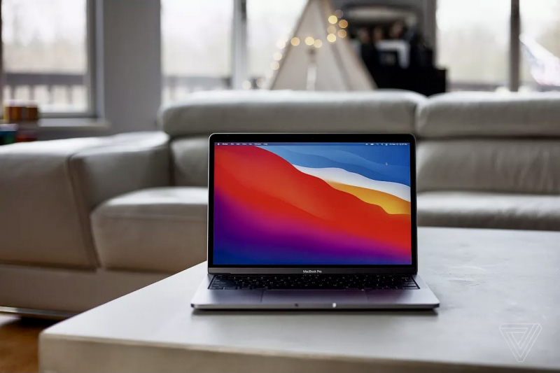 Вышли первые обзоры MacBook Pro с процессором M1. Шикарная производительность, работает тихо